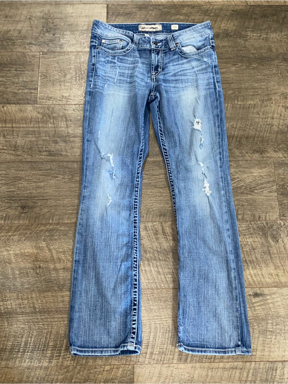 BKE Payton Jeans Women’s 32 Long Buckle Distressed 2000’s Bootcut Y2K